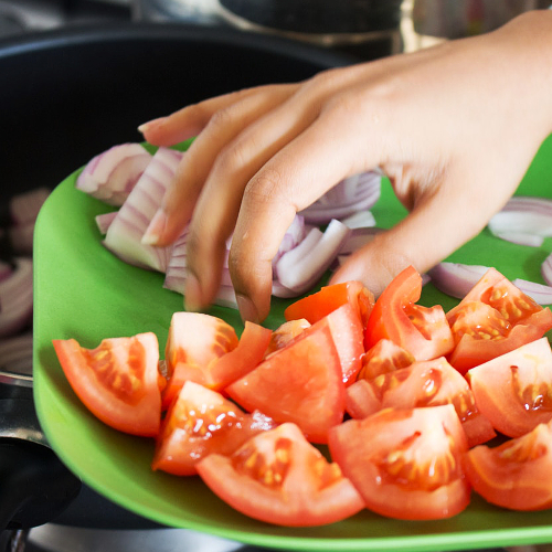 Pomidory a łuszczyca – czy warto je włączyć do codziennej diety?